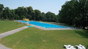 Imagen de vista previa de la cámara web Swimming Pool - Holešov